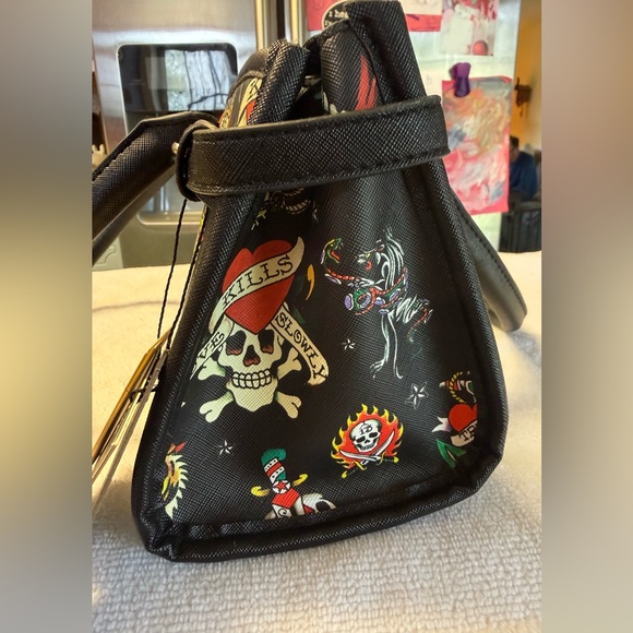 🔥 ED HARDY Tattoo-Print Tote with Colorful Motifs. NWT - Picture 2 of 6